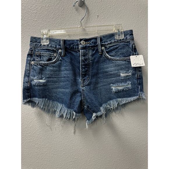 Free People Women’s Jean Shorts Cut Off Distressed‎ Style Size 24 Medium Wash - Picture 1 of 9